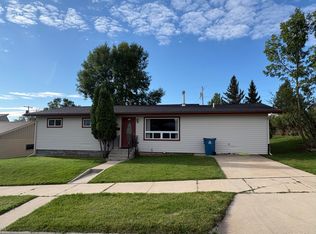 259 Maple St, Lewistown, MT 59457