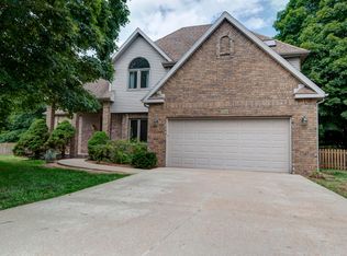 3425 W Morningside Ct, Springfield, MO 65807