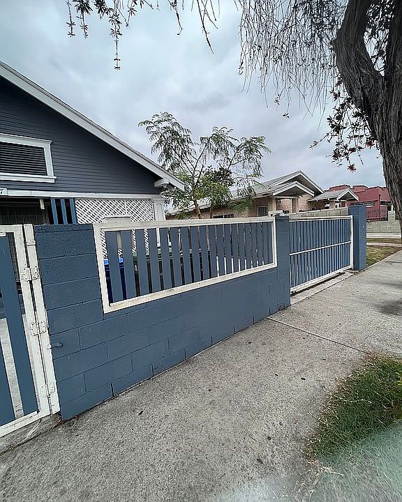 2nd image of 1057 W Gage Ave