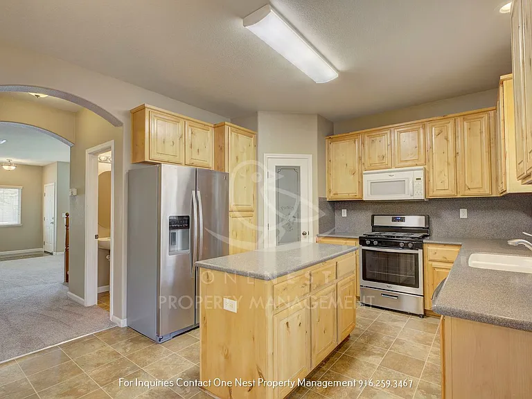1385 Black Bear St — Photo 6