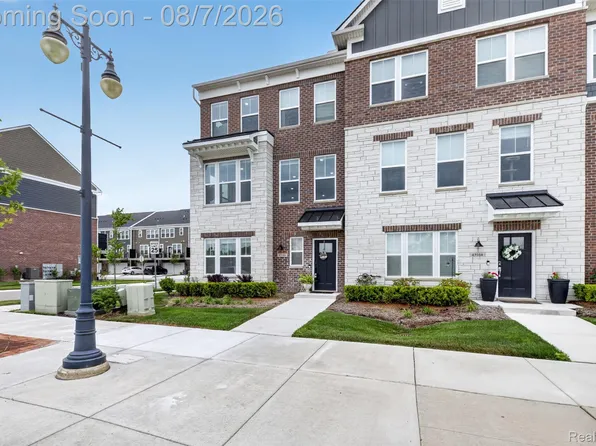 43160 Atwood Ave #10, Novi, MI 48375