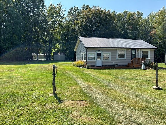3rd image of 1337 Cayuga Dr