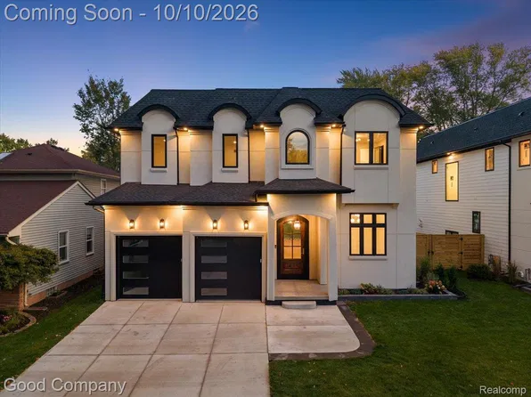330 Woodlawn Ave, Royal Oak, MI 48073