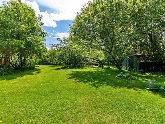 5th image of 94 Heritage Drive