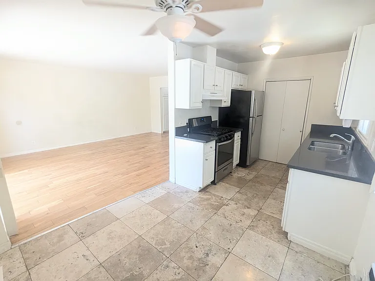 11601 Burbank Blvd #2 — Photo 3