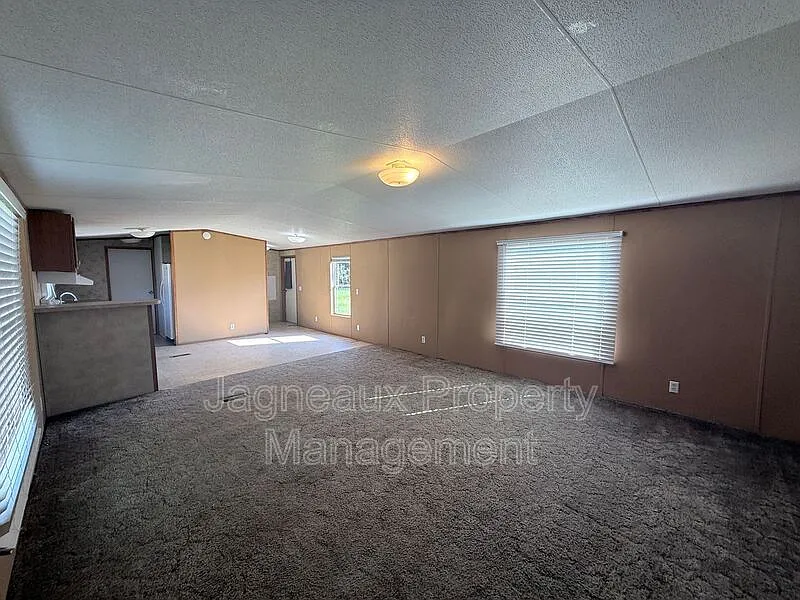 3 bed, 2.0 bath, $1,200 — Photo 2