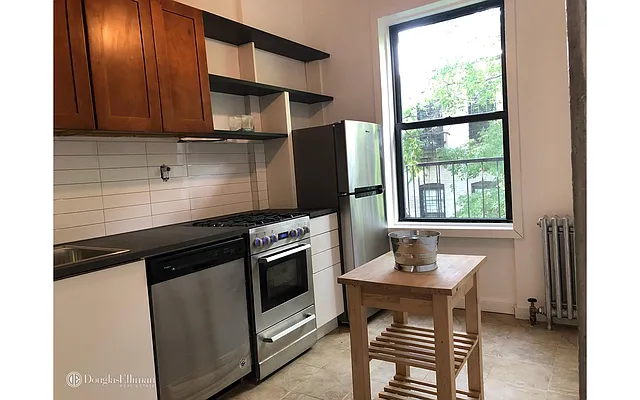 Rented by Douglas Elliman | media 8