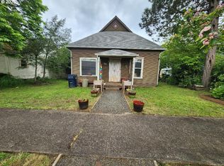 967 Greenwood St, Junction City, OR 97448
