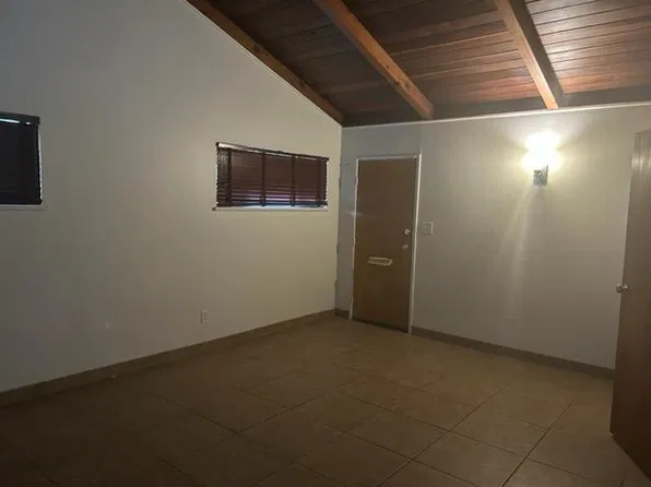 120 Cedar St, Bakersfield, CA 93304