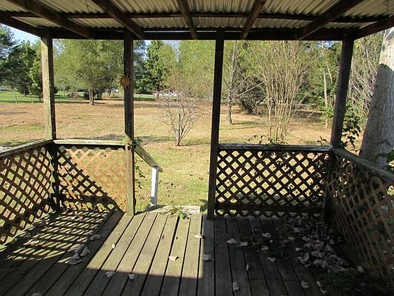 5th image of 76 Sarah Cir