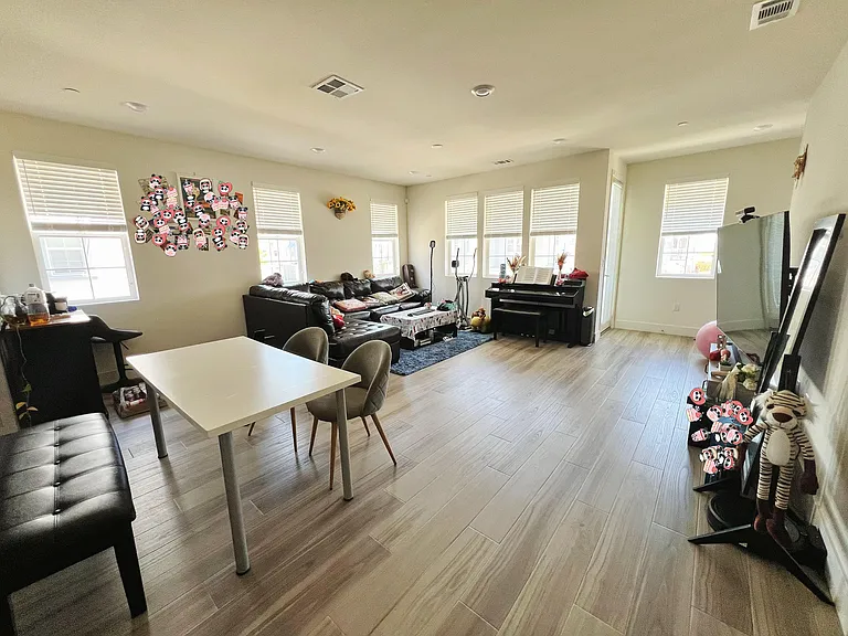 37521 Bowline Rd — Photo 2