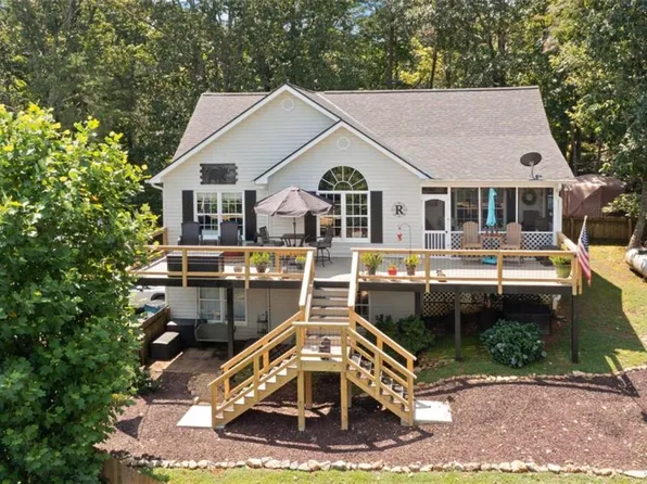 108 Royal Oaks Ln, Dahlonega, GA 30533