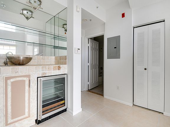 4th image of 4784 S Central Blvd APT 21