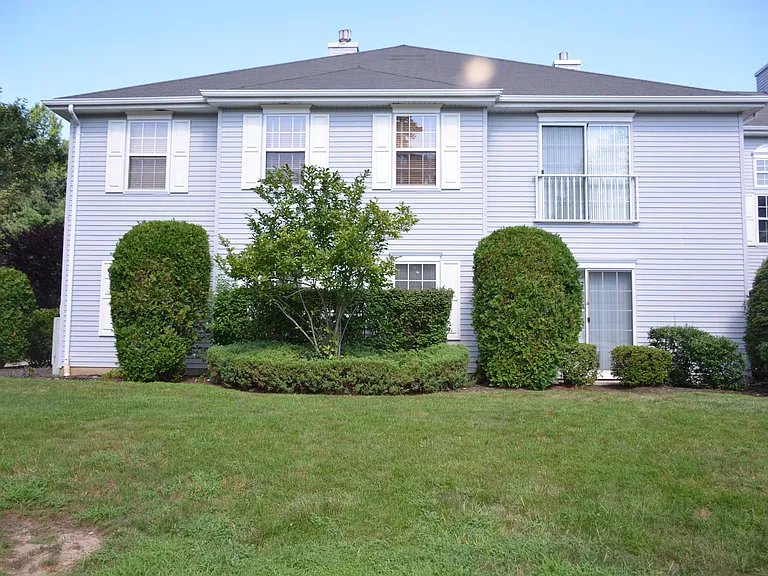 997 Tarragon Ct — Photo 1