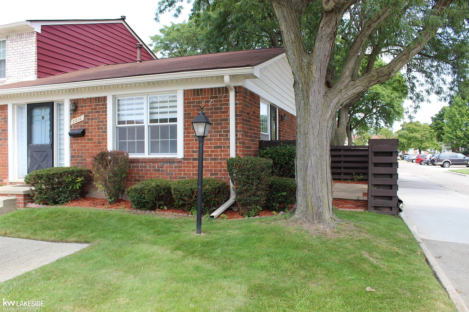 2810 Seaton Circuit W photo 1