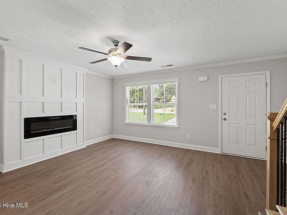 5th image of 602 Williams Street