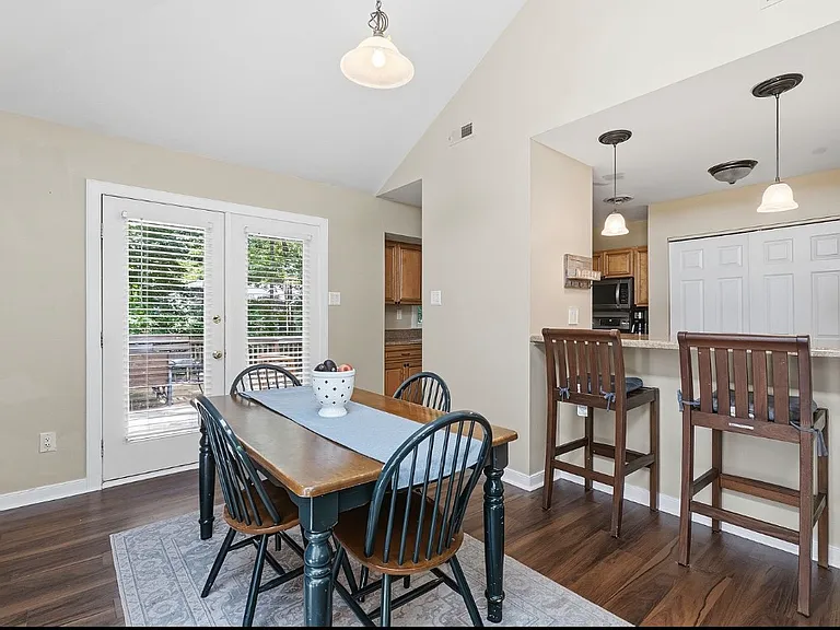 5613 Woods Walk Rd — Photo 7
