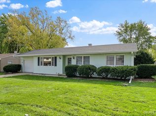 13 Marlin Dr, Oswego, IL 60543