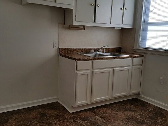 5th image of 1923 E Blackford Ave #A