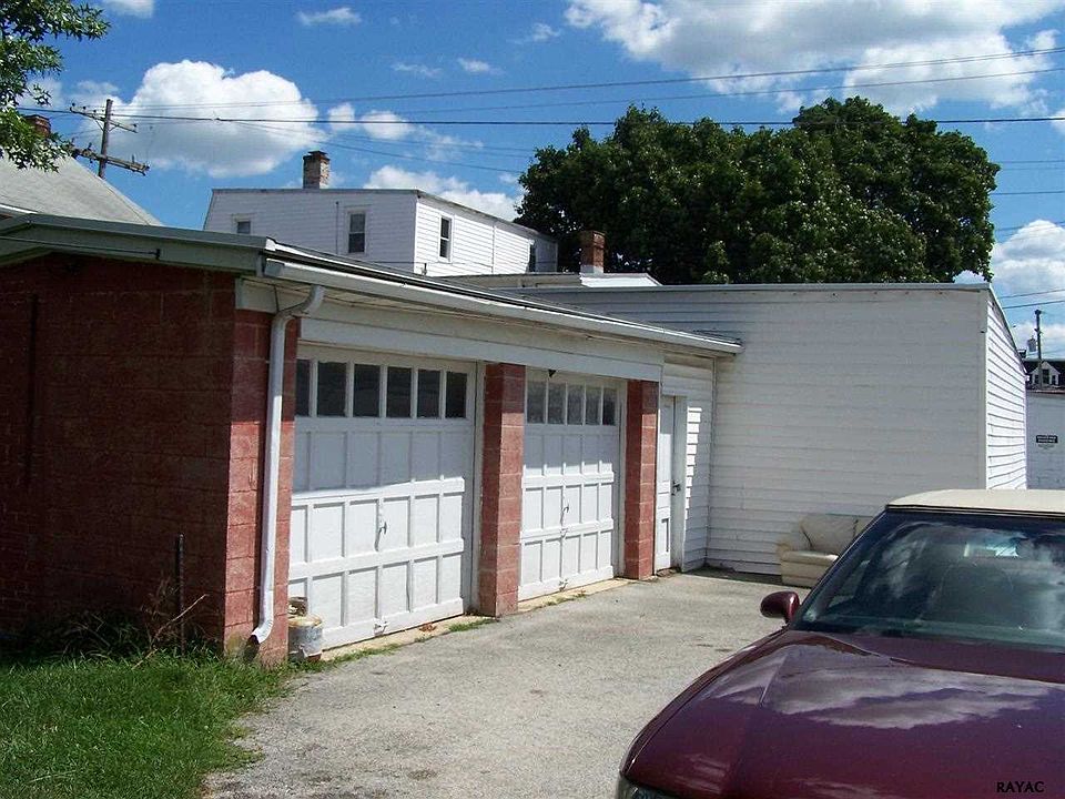 2nd image of 117 S Main St