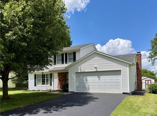 63 Kimbrook Dr, Rochester, NY 14612