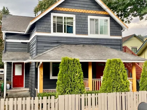 290 SE Bush St APT C, Issaquah, WA 98027