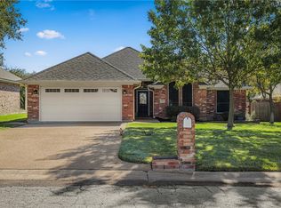 1806 Gray Stone Dr, Bryan, TX 77807