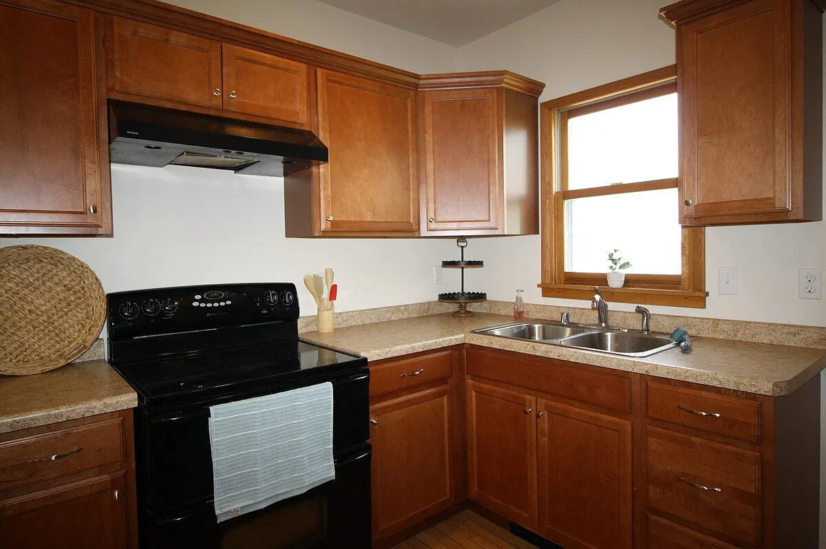 2 bed, 1.0 bath, $1,995 — Photo 2