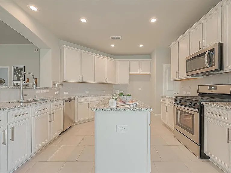 1711 Dominion Heights Ln — Photo 37