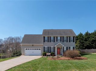 1050 Wellesley Place Dr, Lewisville, NC 27023