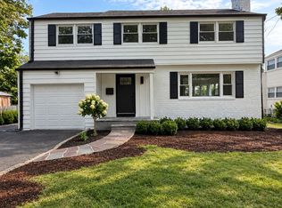 (Undisclosed Address), Great Neck, NY 11024