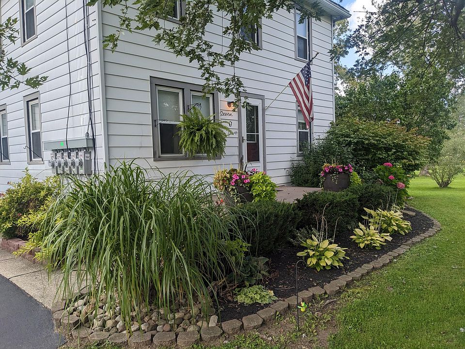 1st image of 702 Schwartz Rd