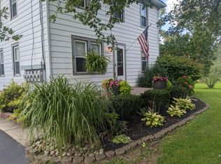 702 Schwartz Rd, Lancaster, NY 14086