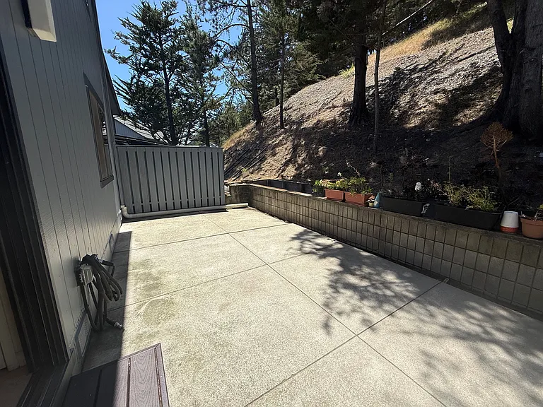 343 Innisfree Dr — Photo 16