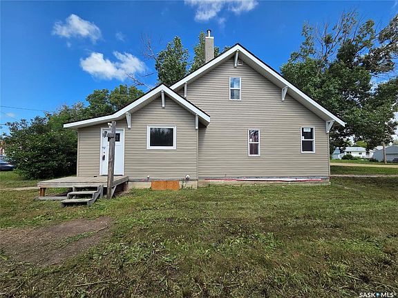 2nd image of 304 1st AVENUE