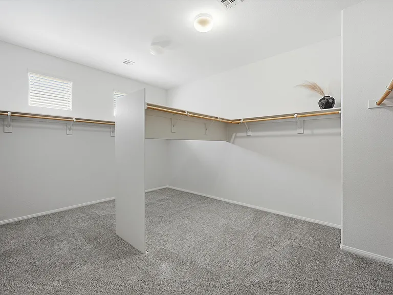 7658 Engleberg Ave — Photo 19