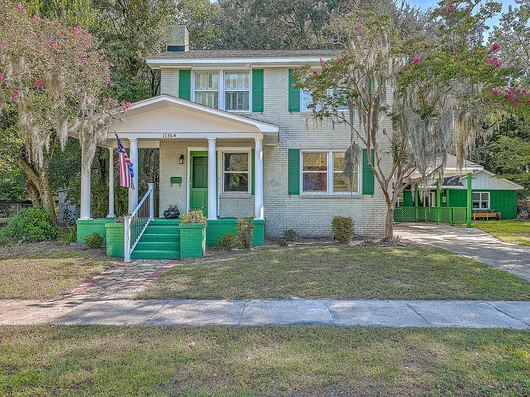 1136 Marquis Rd — Photo 1
