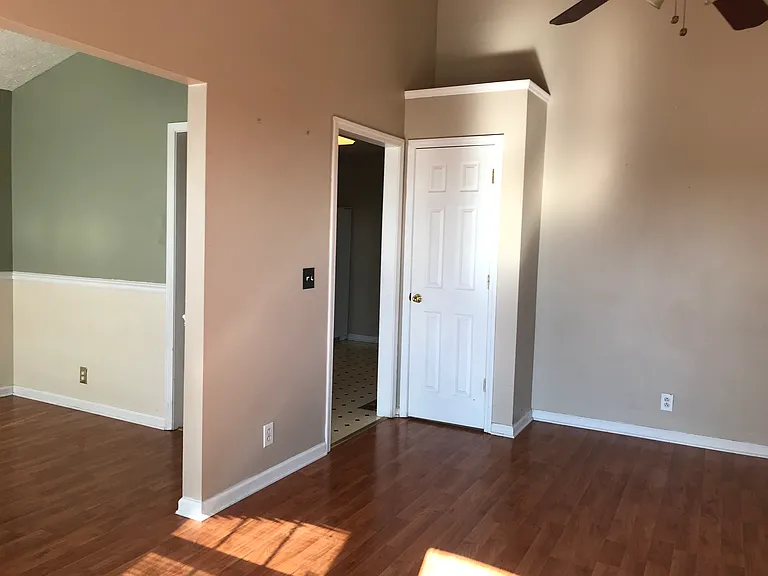 416 Newton Ct — Photo 13