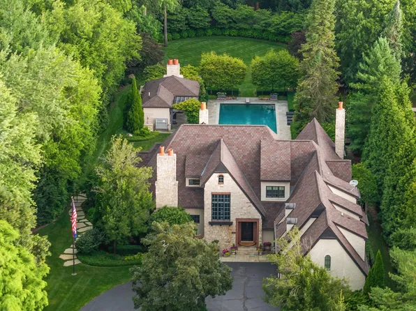 72 Lone Pine Rd, Bloomfield Hills, MI 48304