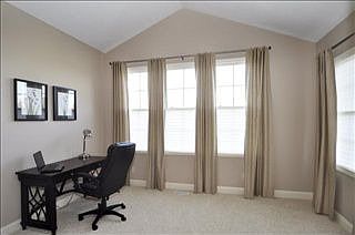 4th image of 409 Enclave Ct SE
