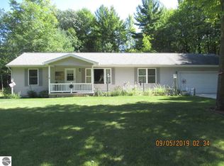 908 Geller Ct, East Tawas, MI 48730