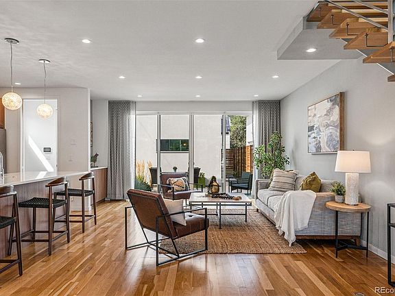 3rd image of 3229 W 20th Avenue
