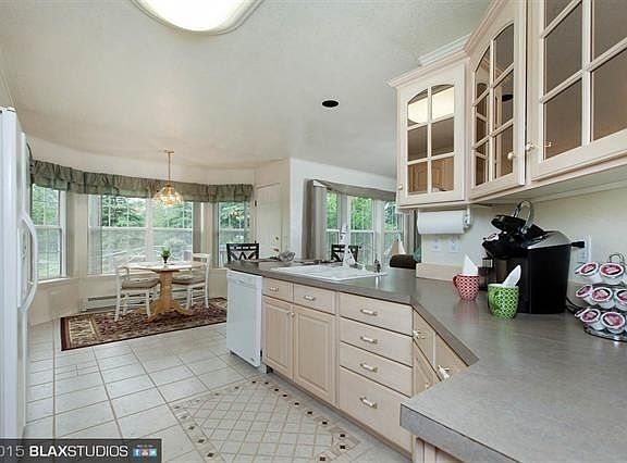 4th image of 1117 Acorn Cir