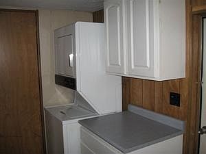 4th image of 6915 Beadle St