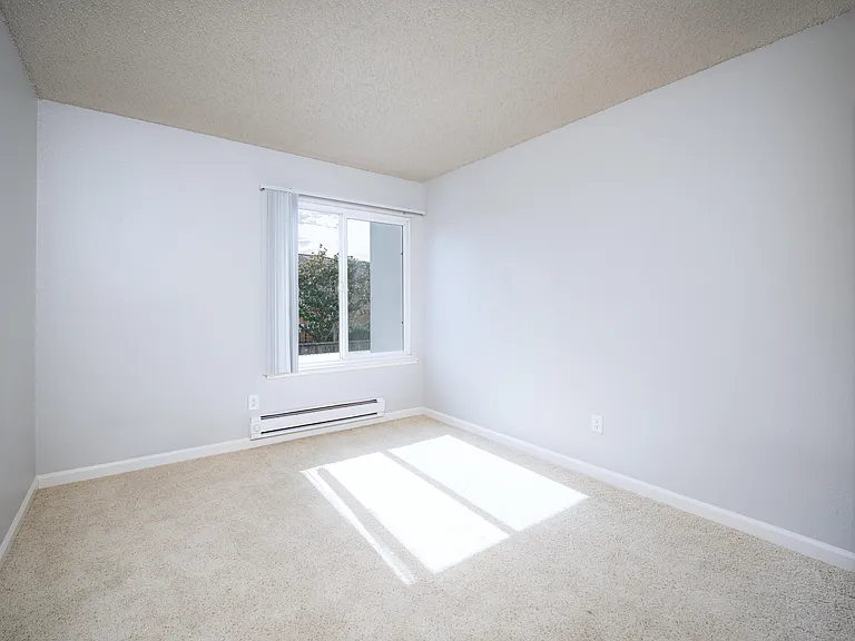 Breakwater 2 Bed Breakwater 2 Bed