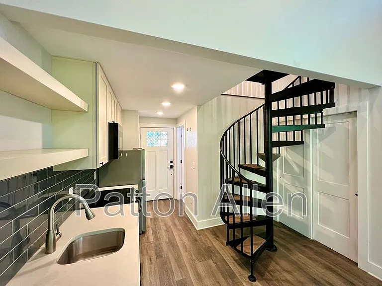 53-10 Riverview Dr — Photo 8