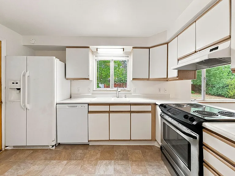 10841 W 68th Pl — Photo 5