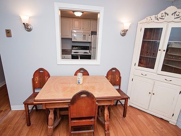 3rd image of 26 Greentree Ln APT 39