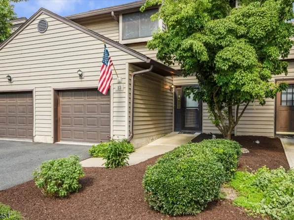 13 Cardinal Ln #13, Hampton Twp., NJ 07860