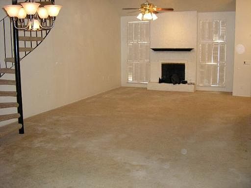3rd image of 3930 BARRINGTON ST #3930